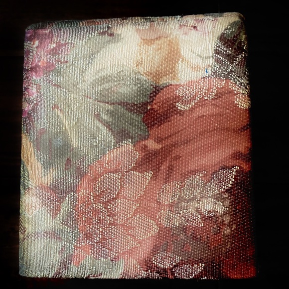 Flowered Decorative Tissue Box Holder - Picture 1 of 2